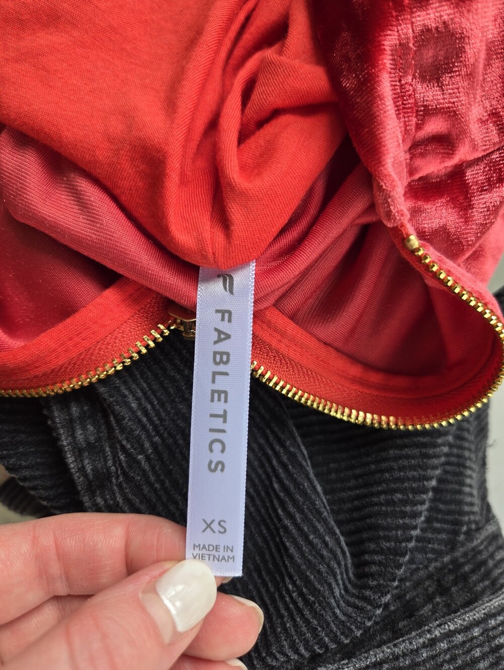 Fabletics Red Crushed Velvet Zip-Up Hoodie – Women’s XS NWOT - Picture 4 of 17